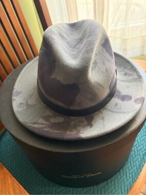 Goorin Bros Felt Fedora in Mottled Gray  with Black Band